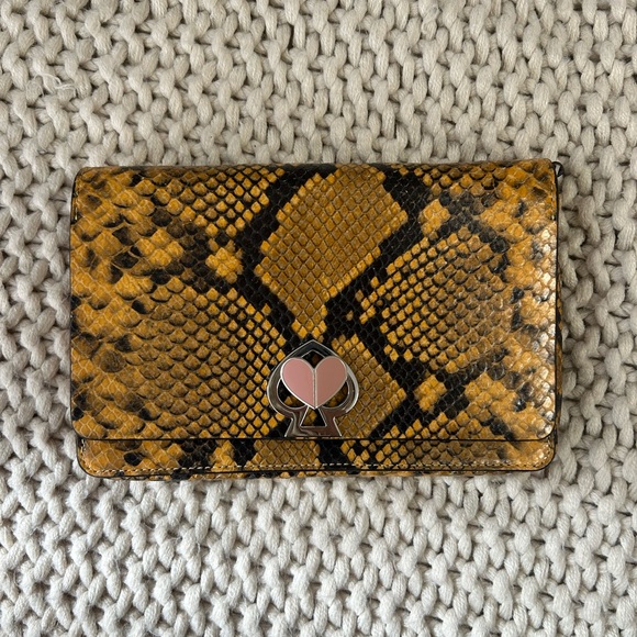 Kate Spade crossbody with chain strap - Picture 2 of 11